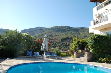Villa Khami is a modern villa built and equipped to a high standard in 2004. Set Surbiton, United Kingdom Villa Khami Entire home vacation rental 23230261